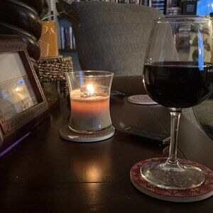 Meet your Posher, Megan.